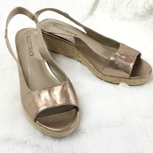 NWOT Ellen Tracy Rose Gold Slingback Wedge Sandals